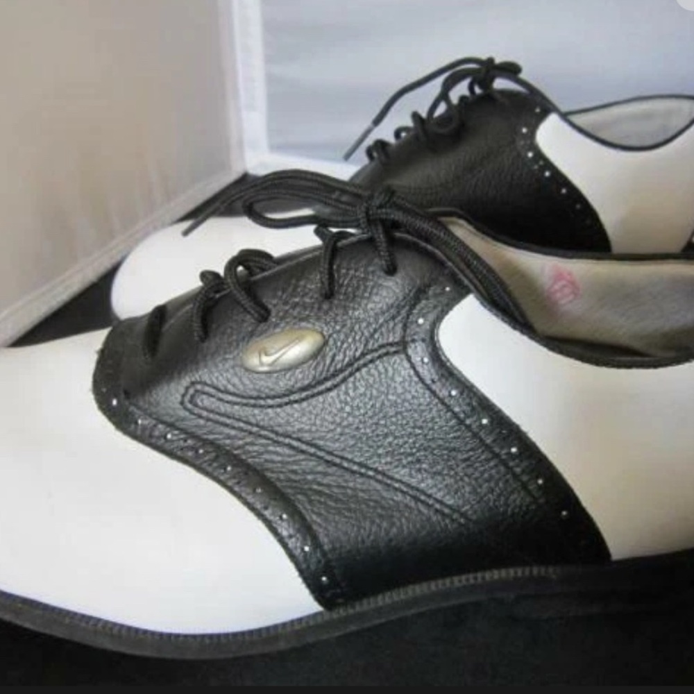 Vintage Nike Zoom Air Black & White Womens Kempshall Last Oxford Golf Shoes Sz 7